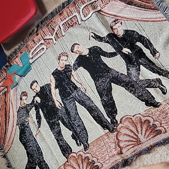 *NSYNC Marionettes Fringe Edges Throw Blanket - Picture 1 of 5
